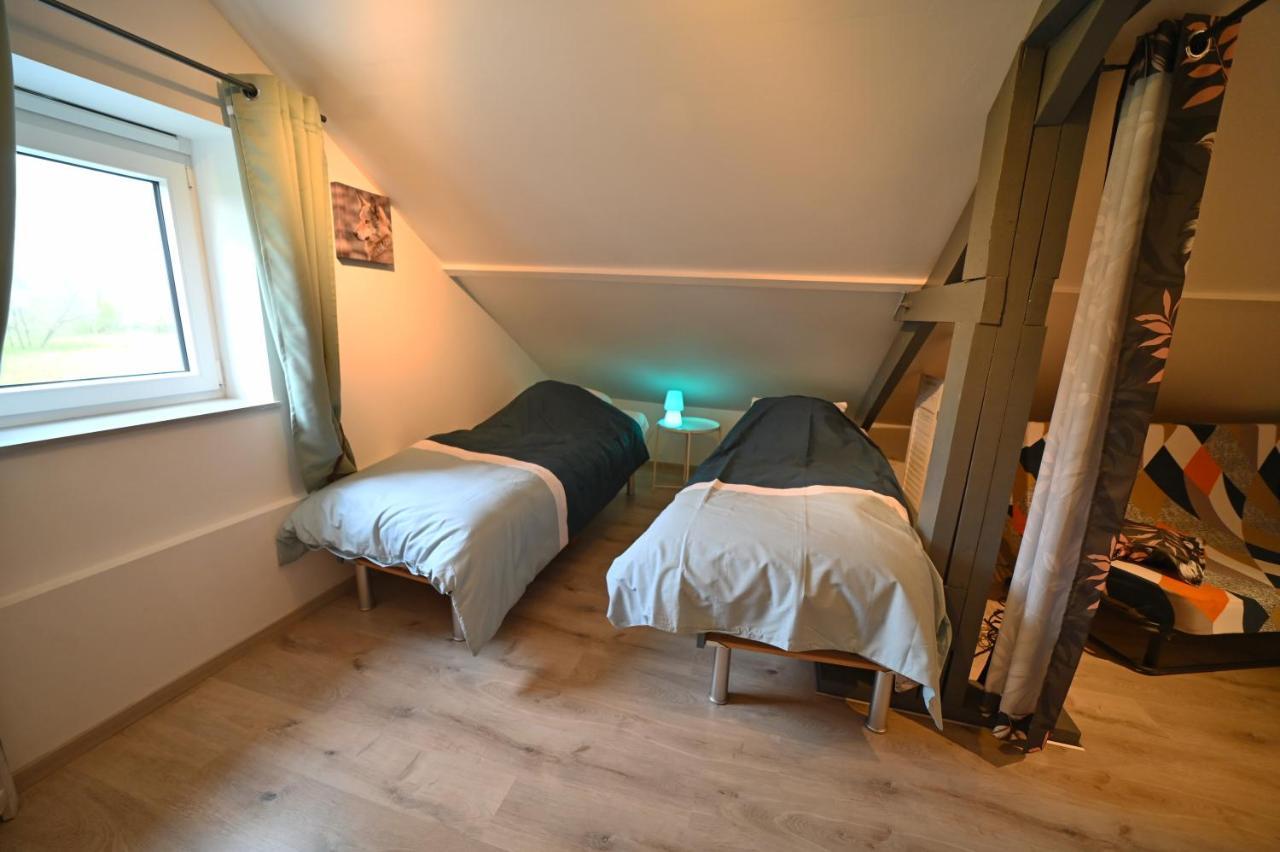 La Petite Maison Dans La Prairie Hotton Exteriér fotografie