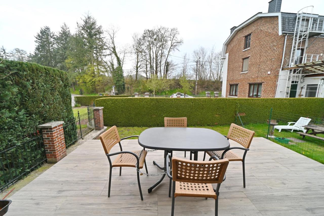 La Petite Maison Dans La Prairie Hotton Exteriér fotografie