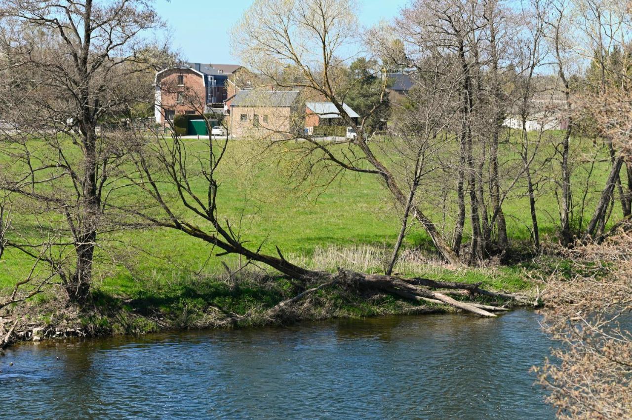 La Petite Maison Dans La Prairie Hotton Exteriér fotografie